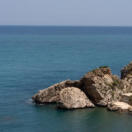 Casa Gialla Scopello *