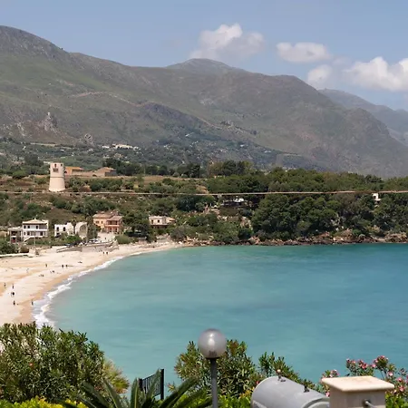 Casa Gialla Scopello *