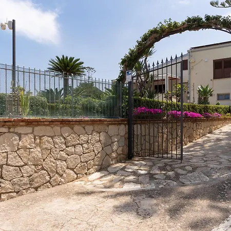 Casa Gialla Scopello Daire *