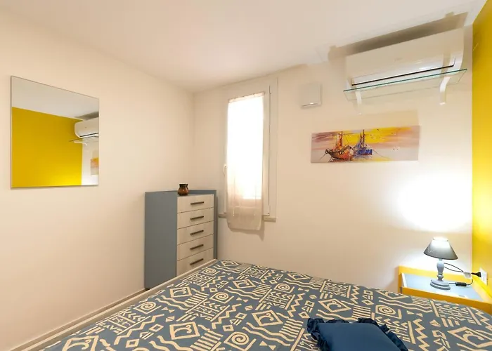 Casa Gialla Scopello