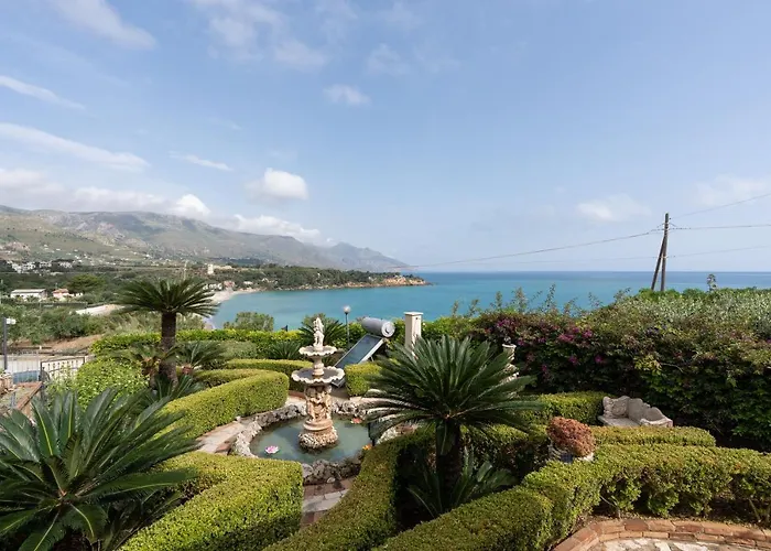 Casa Gialla Scopello *